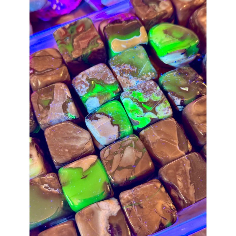 Cheap Volcano Agate Tumbled Cubes, UV Green Fluorescent Minerals (ONLINE ORDER ONLY)