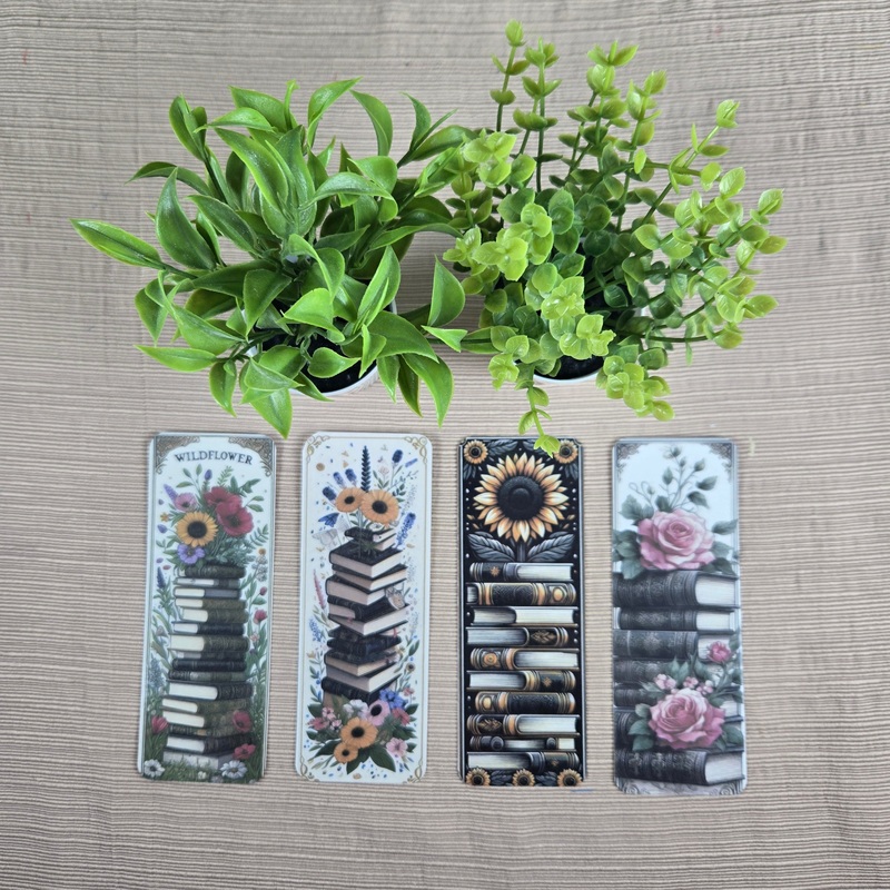 Beautiful Flowers and Books Bookmark (ONLINE ORDER ONLY)