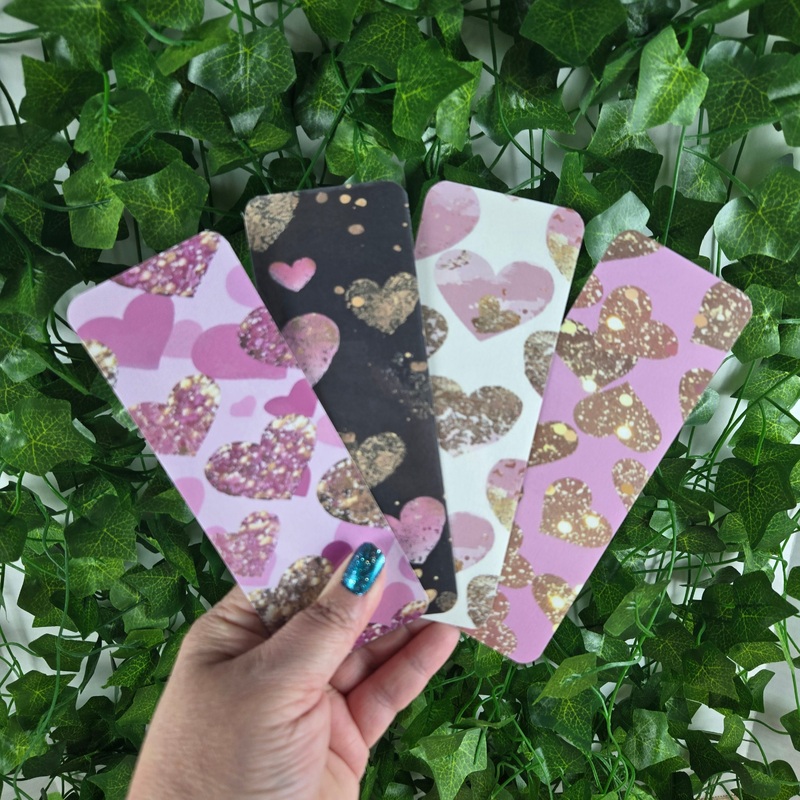 Glitter Heart Bookmark (ONLINE ORDER ONLY)