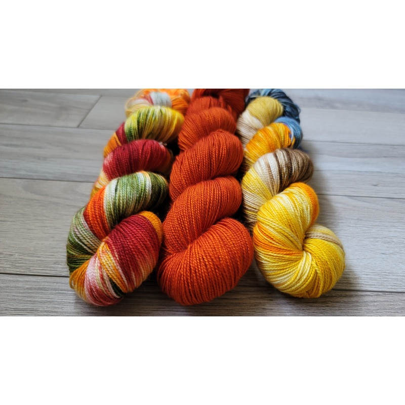 Cozy Autumn 3 skein kit (ONLINE ORDER ONLY)