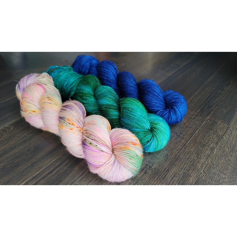 Flower Moon 3 skein kit (ONLINE ORDER ONLY)