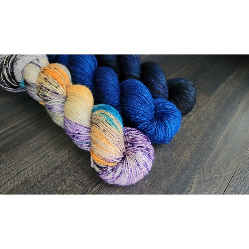 Under The Harvest Moon 3 skein kit (ONLINE ORDER ONLY)