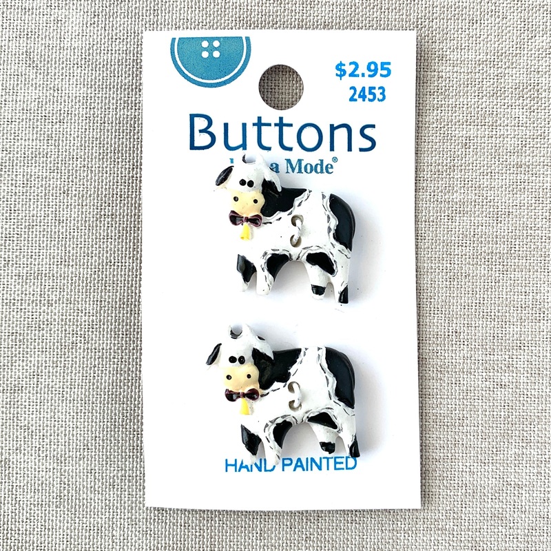 2453 Cow – La Mode – 1 Hole – Shank – Assorted Sizes (ONLINE ORDER ONLY)