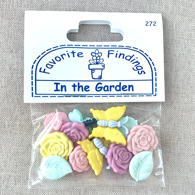272 In The Garden – Favorite Findings – 1 Hole Shank Button – – Pastel (ONLINE ORDER ONLY)