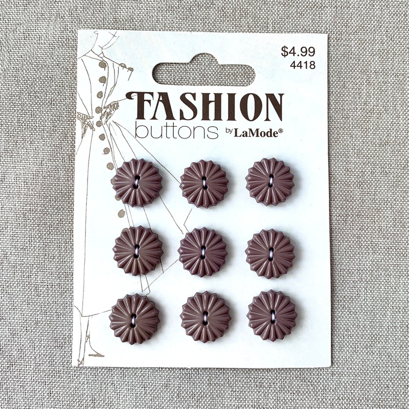 4418 Vintage Mauve Fan – La Mode Fashion – 2 Holes – 16mm – Mauve Purple (ONLINE ORDER ONLY)