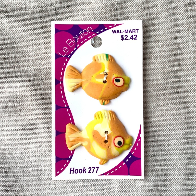 6208 Fish – Le Bouton – 2 Hole Button – Yellow Orange (ONLINE ORDER ONLY)