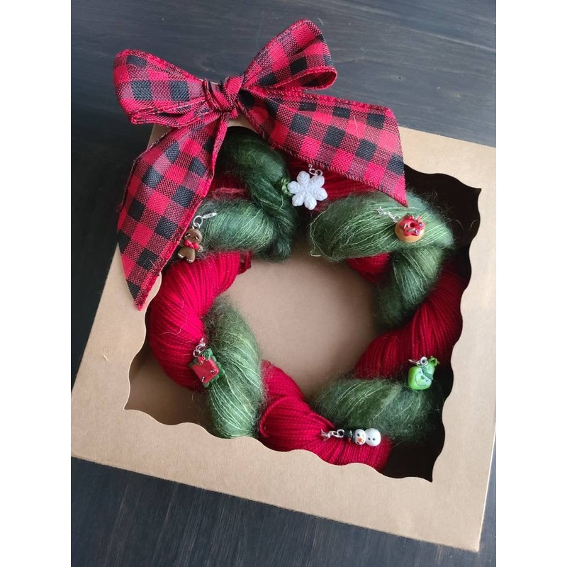 Holiday Yarn Wreath knit gift set (ONLINE ORDER ONLY)