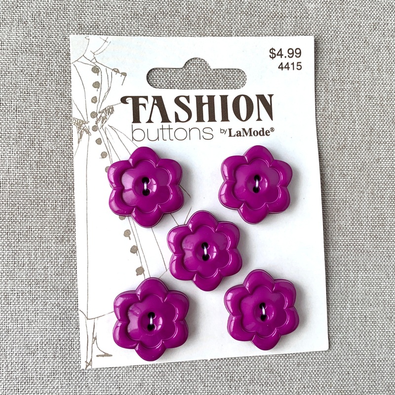 4415 Vintage Flower – La Mode Fashion – 2 Holes – 25mm – Purple (ONLINE ORDER ONLY)