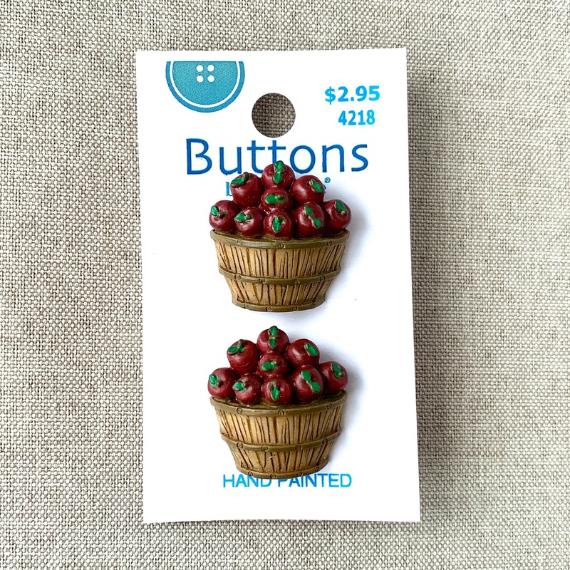 4218 Apple Basket – La Mode – 1 Hole – Shank – Assorted Sizes (ONLINE ORDER ONLY)