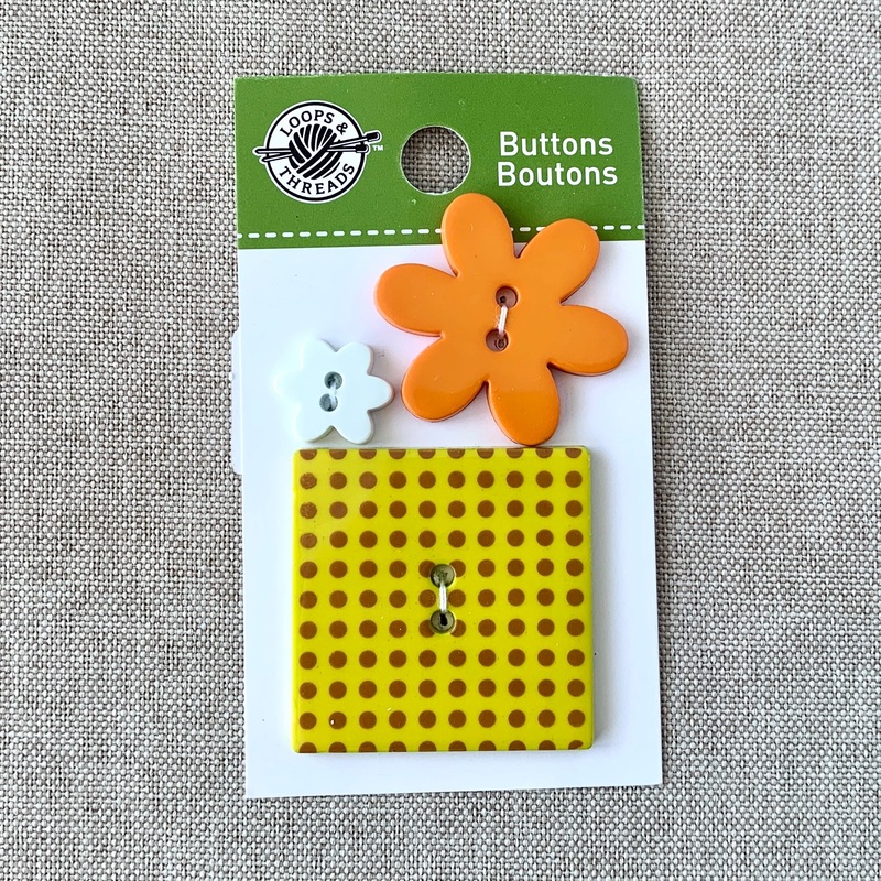Field of Flowers – Loops and Threads – 2 Hole – Assorted Sizes – Yellow Orange White (ONLINE ORDER ONLY)