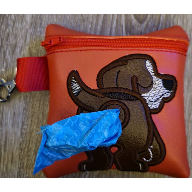 Bassett Hound Poop Bag Pouch – gift for dog lover – Gift for Dog Walker – veterinarian – dog breed – dog groomer – Hound Dog Butt (ONLINE ORDER ONLY)