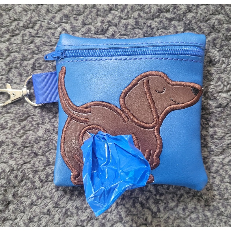 Dachshund Poop Bag Pouch – gift for dog lover – Zippered poop bag holder-  Gift for Dog Walker – veterinarian – dog groomer (ONLINE ORDER ONLY)