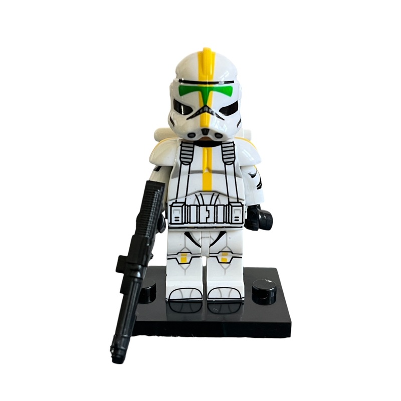 Stormtrooper (Yellow) – Star Wars (ONLINE ORDER ONLY)