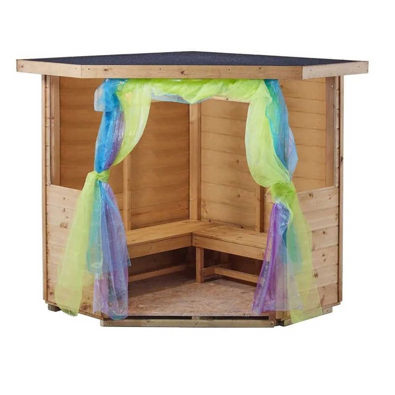 Open Wooden Corner Shelter