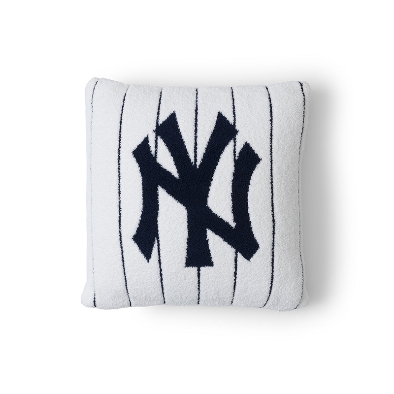 CozyChic New York Yankees Pillow