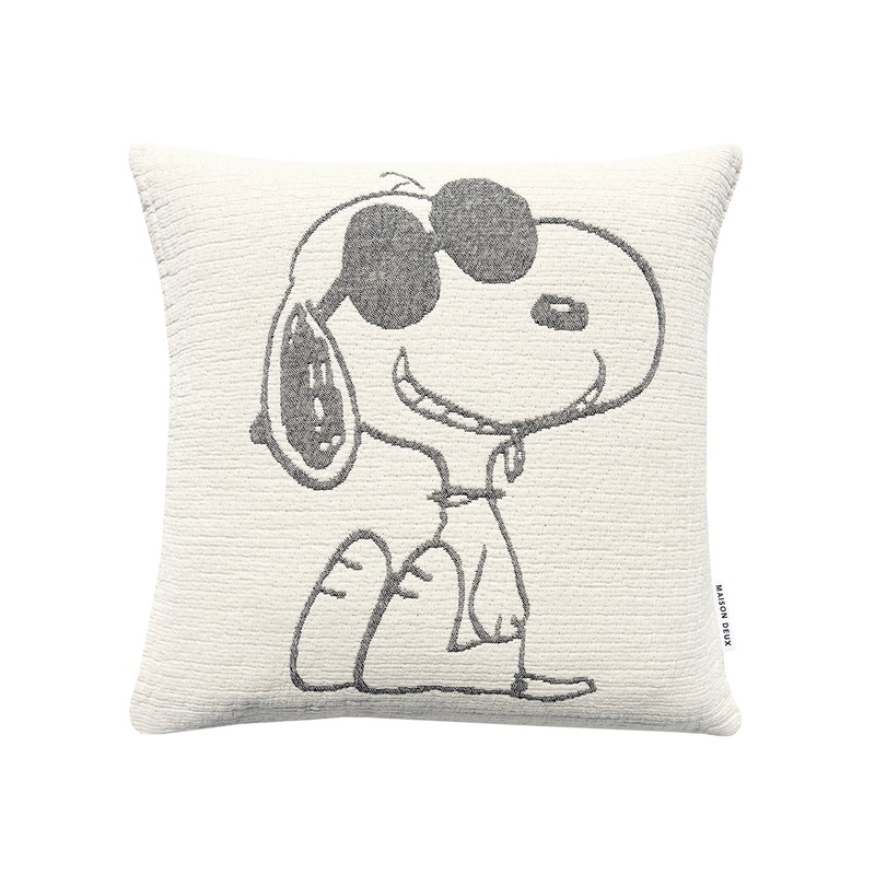 Peanuts Cushion Cover Snoopy with Sunglasses